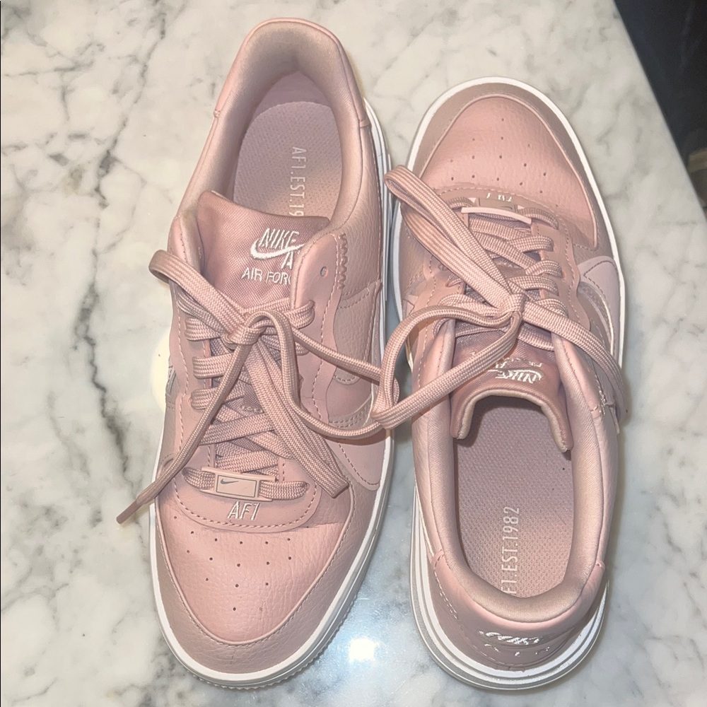 Nike Women's Blush Air Force 1 Sneakers EUC